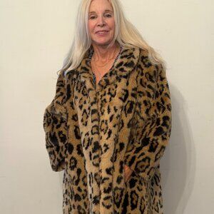 Greencrest, leopard Print coat size medium,